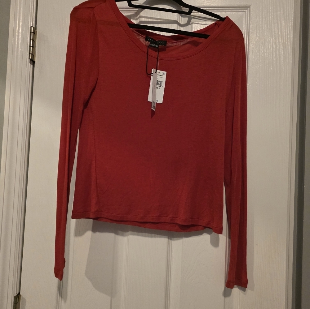 FLASH SALE- NWT-Sanctuary Women's Red Long Sleeve Scoop Neck Top - Picture 2 of 9
